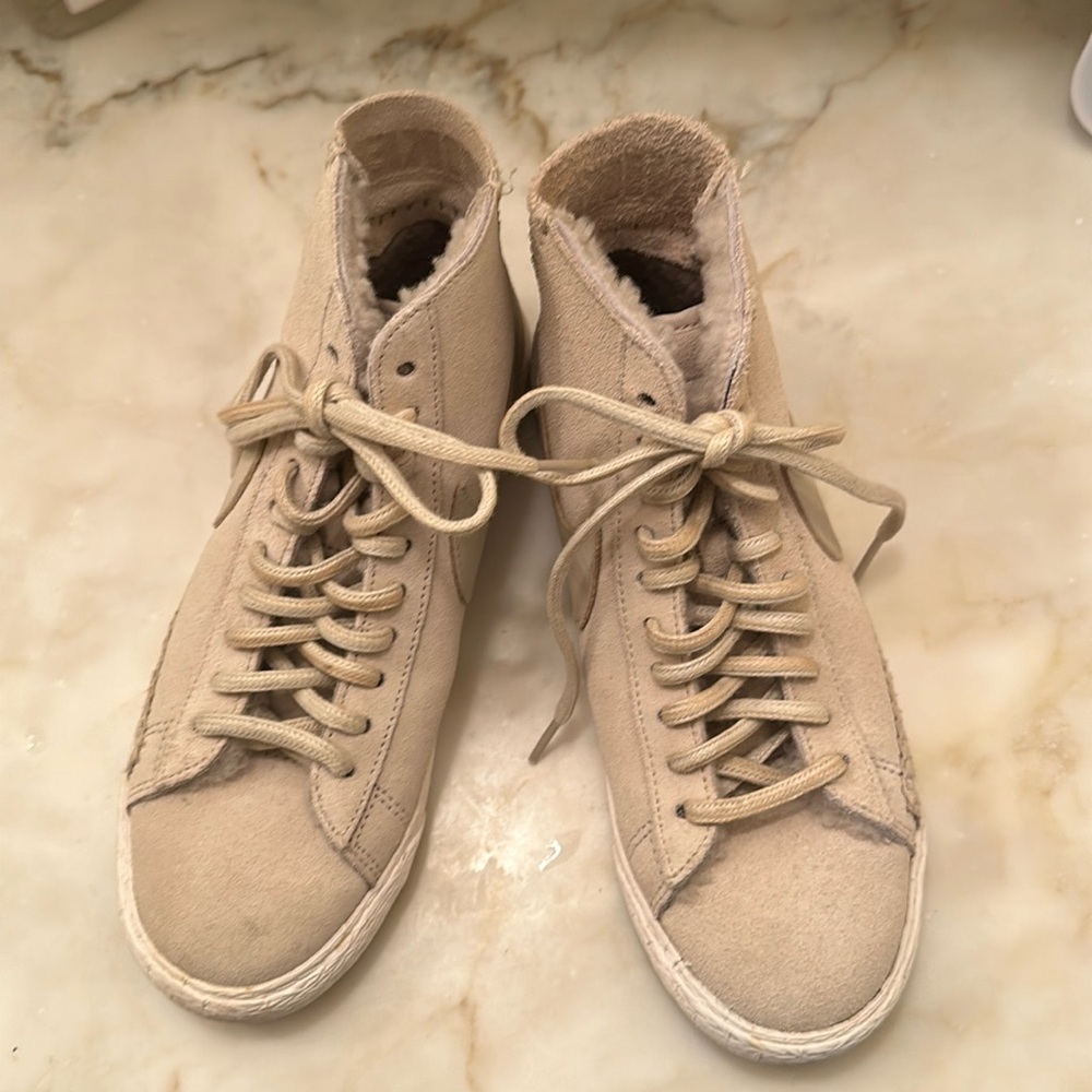 Nike Blazer High-tops Birch size 7